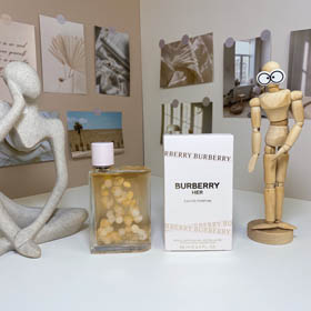 Burberry Flower and Her Eau de Parfum-3346  
